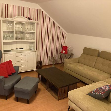 2 Bedroom Beautyful Vacation Home / Ferienhaus Brunsberg Buchholz in der Nordheide Bagian luar foto
